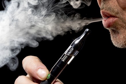 Santé : l’e-cigarette gagne du terrain