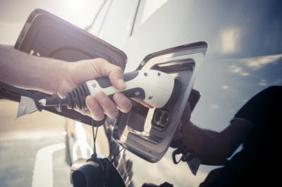 L’électrique bientôt moins chère que l’essence en automobile ?