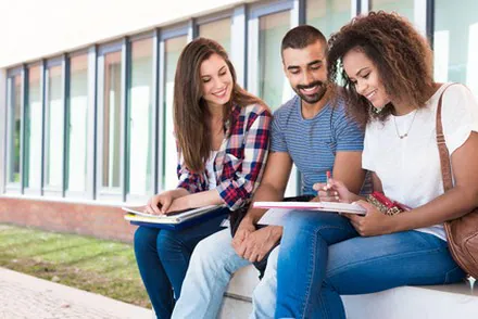Mutuelle étudiante : nouvelle offre et campagne publicitaire pour LMDE